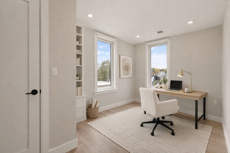 Building Photo - 211 Green St