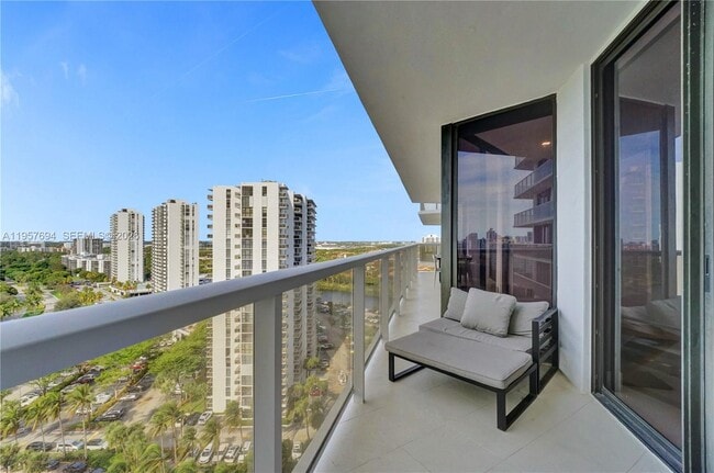 Building Photo - 20281 E Country Club Dr