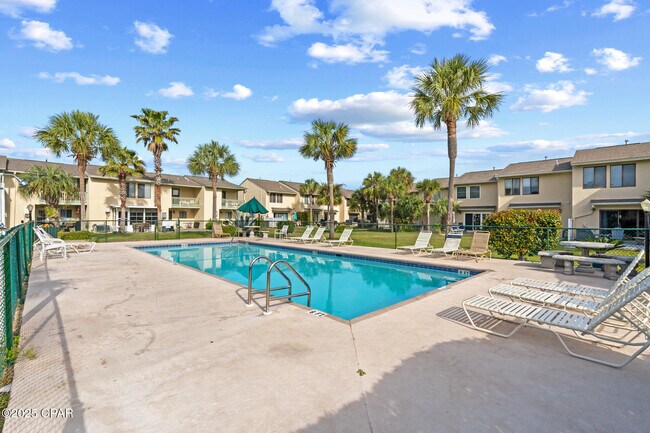 Building Photo - 131 Kimberly Dr