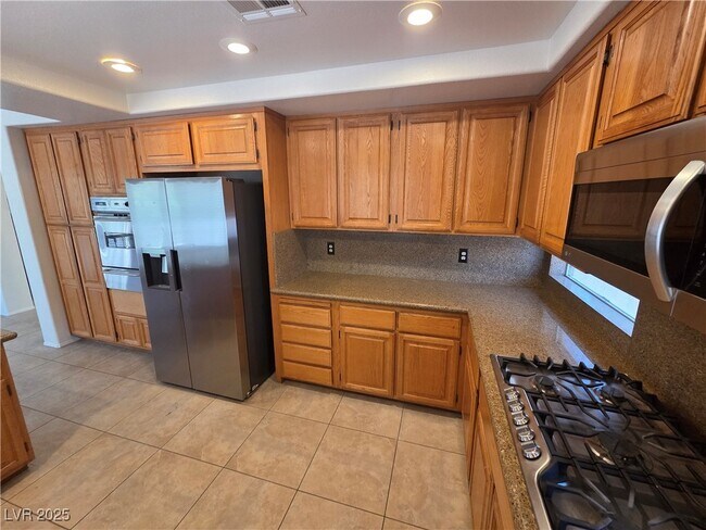 Building Photo - 8204 Tivoli Cove Dr