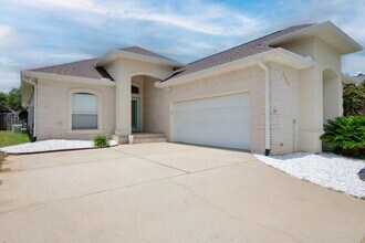 Building Photo - Luxury Living with Saltwater Pool, Florida Room & Generator