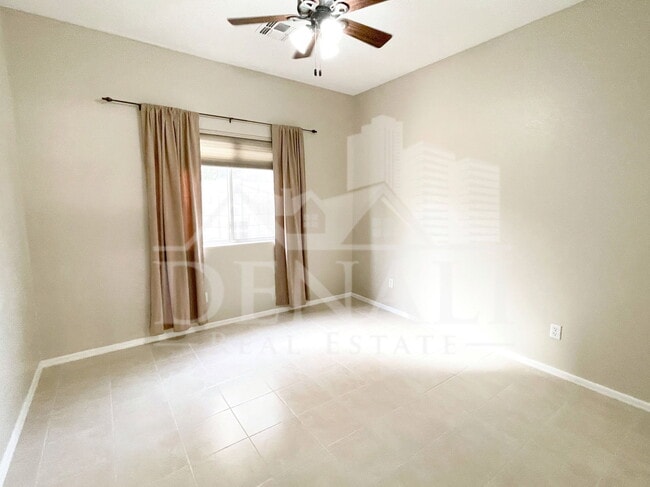 Building Photo - 8355 W Mary Ann Dr