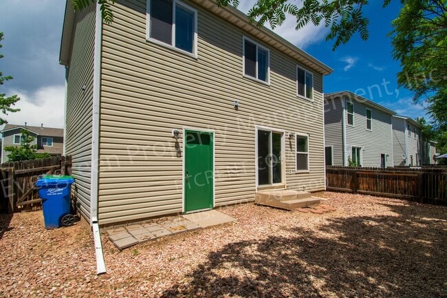 Building Photo - 3326 Warren Farm Dr