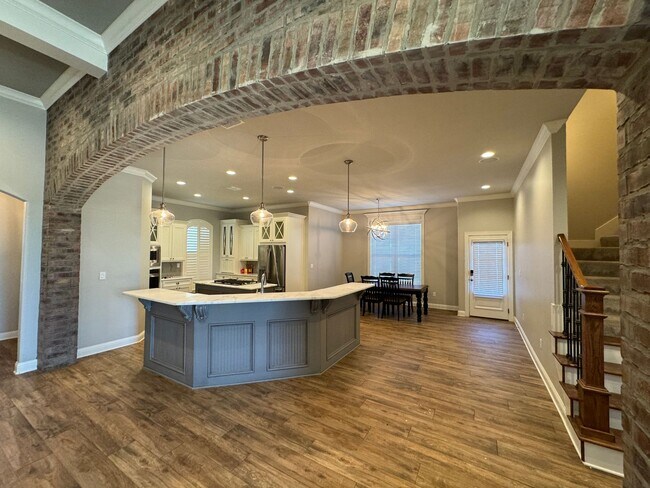 Building Photo - Gated Community close to Barksdale Air Force Base...