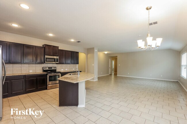 Building Photo - 7214 Pandora Wy
