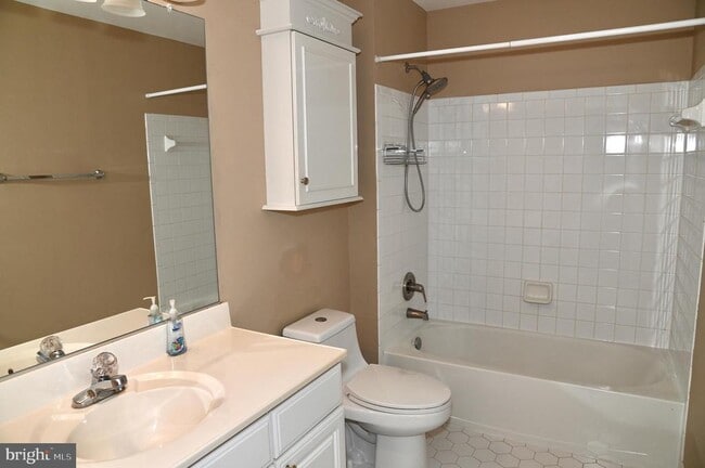 Building Photo - 12590 Garry Glen Dr