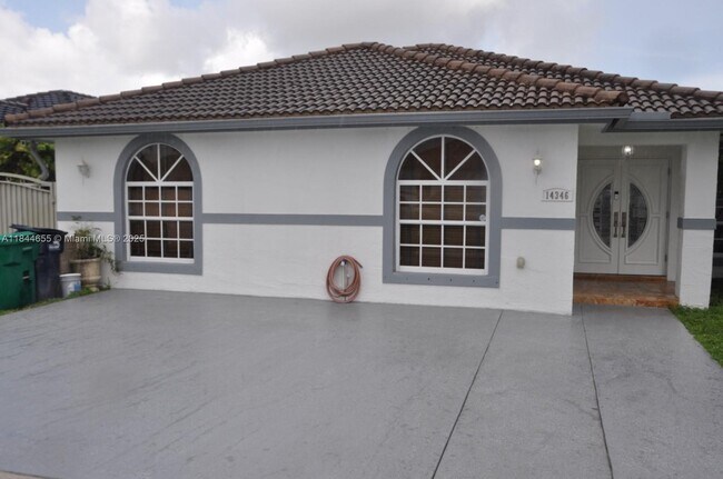 Building Photo - 14346 SW 49th Ln