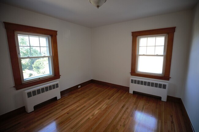 Building Photo - 230 Orient Ave