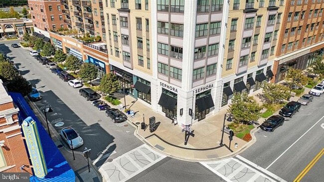 Building Photo - 722 Crown Park Ave