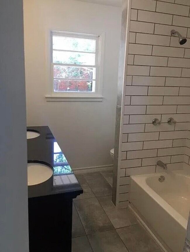 Building Photo - 4914 17th Pl