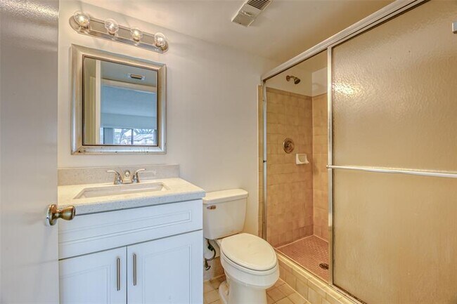 Building Photo - 9818 Nob Hill Ct