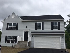 Building Photo - 3 Bed 3 Bath Single Family Home In Mount Wolf