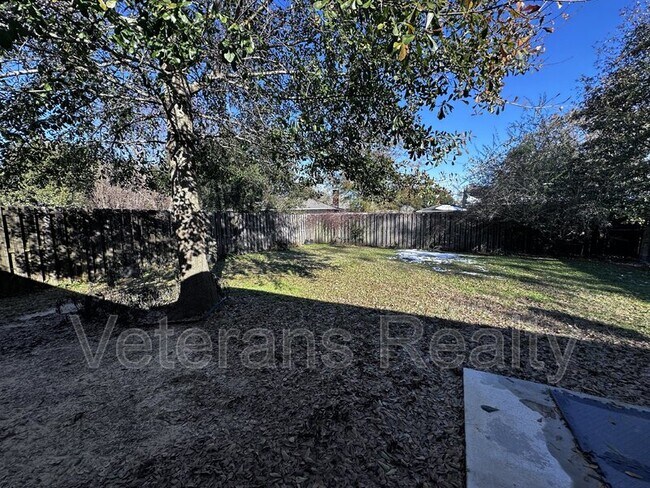 Building Photo - 5040 Beatline Rd