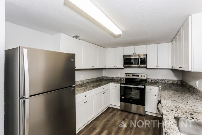 Building Photo - 3 BR/2BA | Newly Renovated Single Family Home |  Gated backyard!