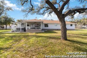 Building Photo - 107 Oak Crest