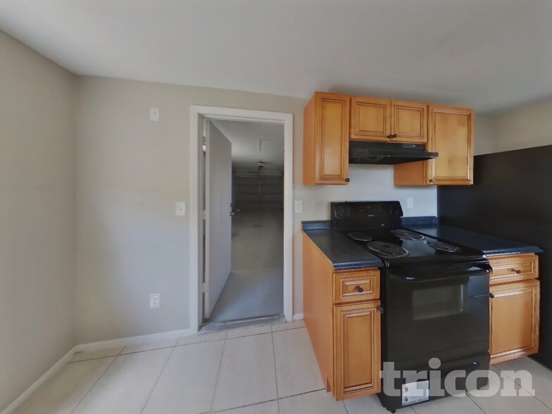 Building Photo - 10108 Hickory Hollow Ct