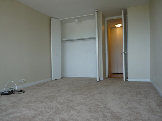 Building Photo - 655 W Irving Park Rd