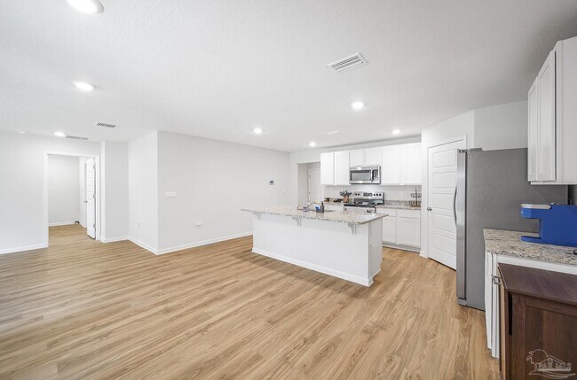 Building Photo - 6347 Burrow Ln