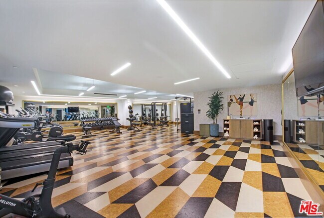 Building Photo - 8420 W Sunset Blvd