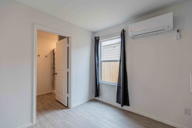 Building Photo - 4271 Thalweg Way