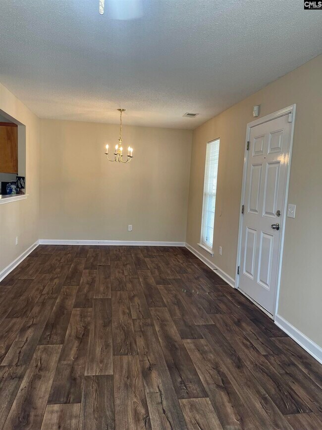 Building Photo - 722 Wildlife Ln