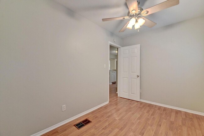 Building Photo - 2712 Whitis Ave