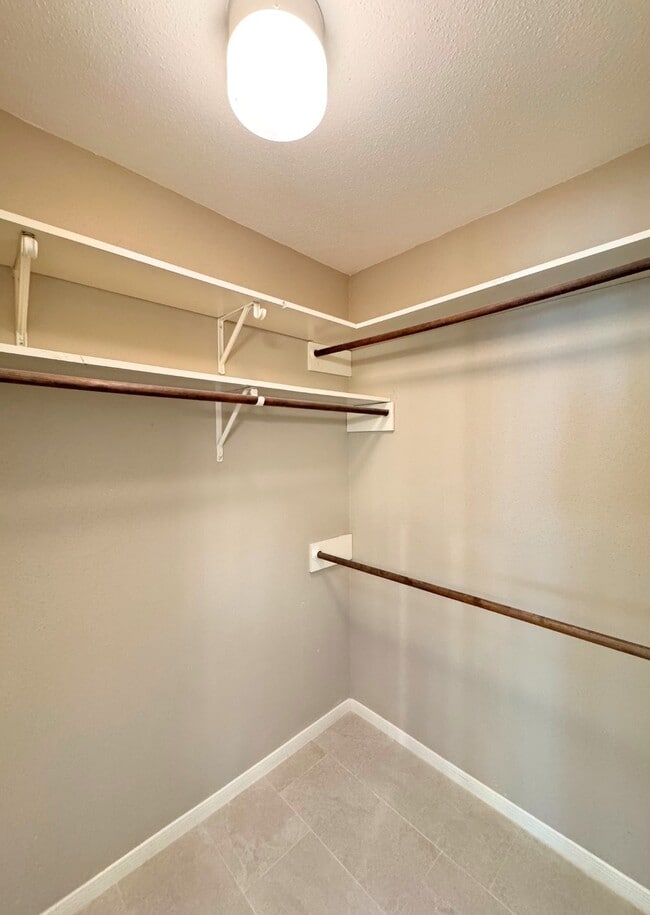 Building Photo - 2011 Echo Ridge