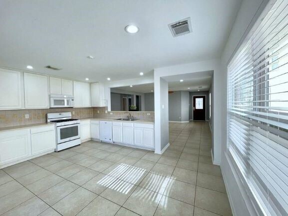 Building Photo - 14003 Prosperity Ridge Dr