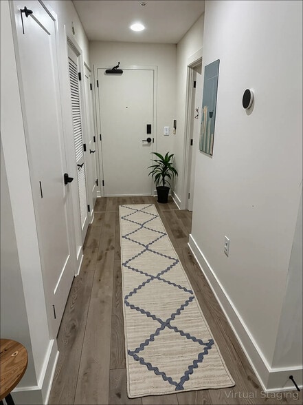 Entry Hallway - 108 Park Pl