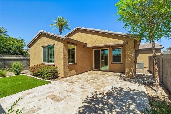 Building Photo - 9233 W Dreyfus Dr