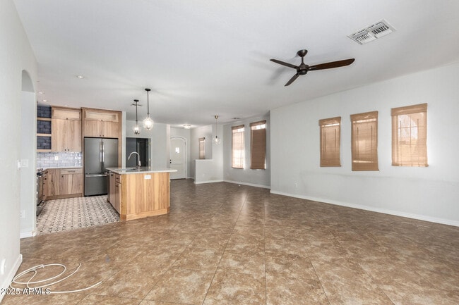 Building Photo - 7039 S Golfside Ln