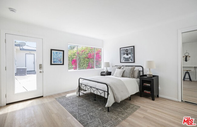 Building Photo - 11465 Cumpston St