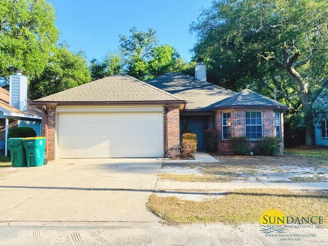 Primary Photo - Great 3 Bedroom Home in Fort Walton Beach!