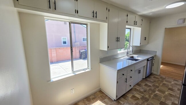 Building Photo - East Whittier 3 Bed 1.5 Bath House With Remodeled Kitchen and Bathrooms Available Now!