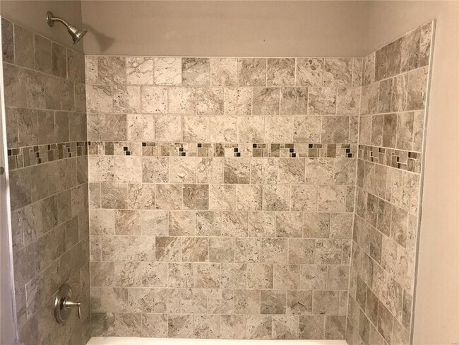 Building Photo - Fantastic 2bd/1ba home! Coming soon!