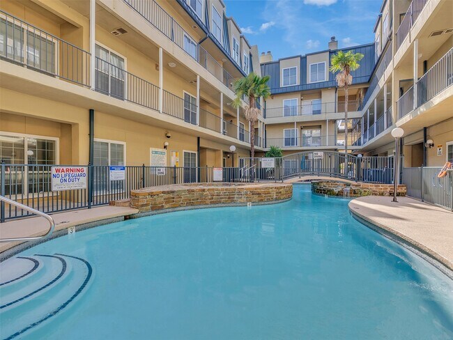 Building Photo - 921 Marine Dr