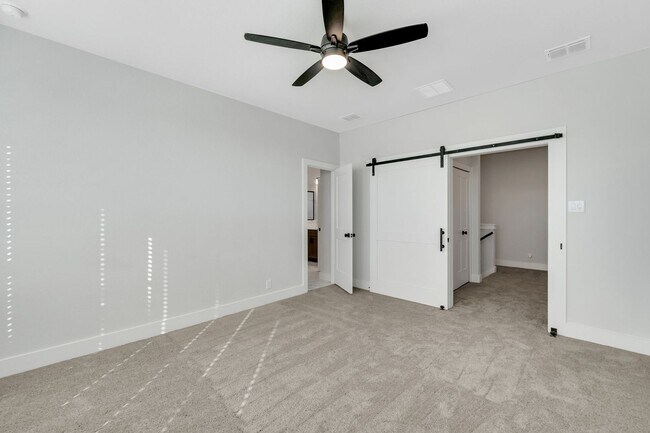 Building Photo - 4 Bedroom Townhome on Premium-Large Lot! Sorento Floor Plan