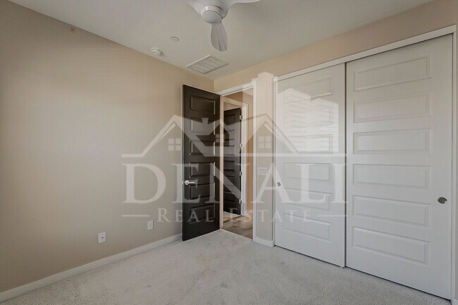 Building Photo - 4704 S Glacier