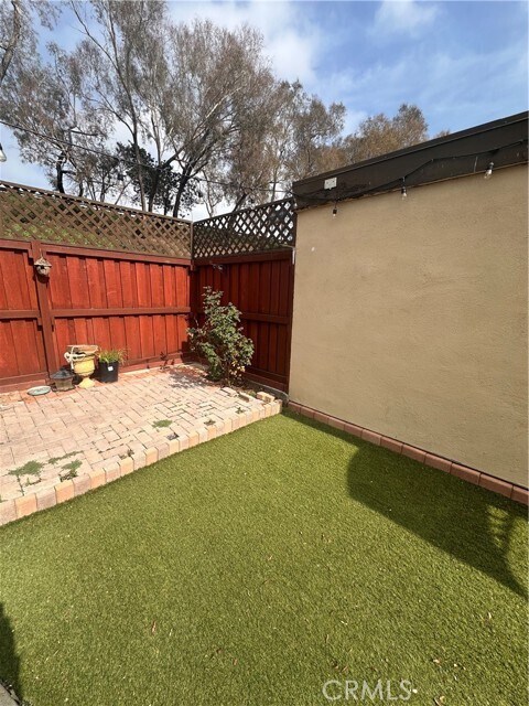 Building Photo - 1440 N Weeping Willow Ln