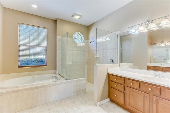 Building Photo - 6214 Warbler Ln