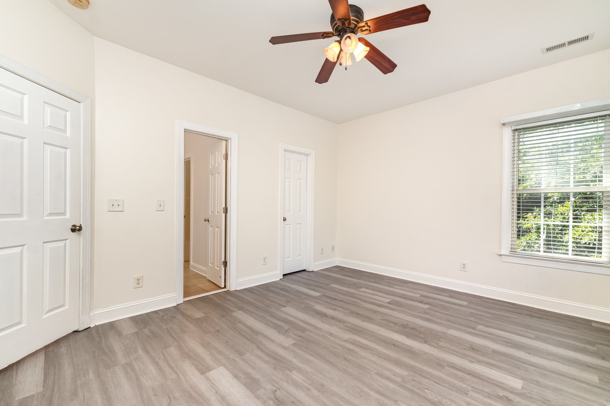 Building Photo - 14724 Murfield Ct