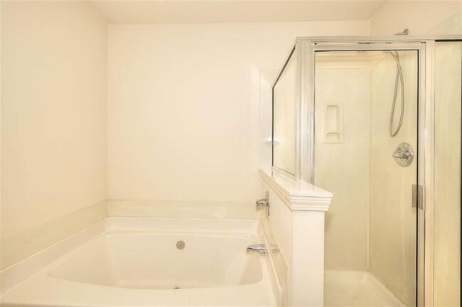 Building Photo - 2658 Avanti Way