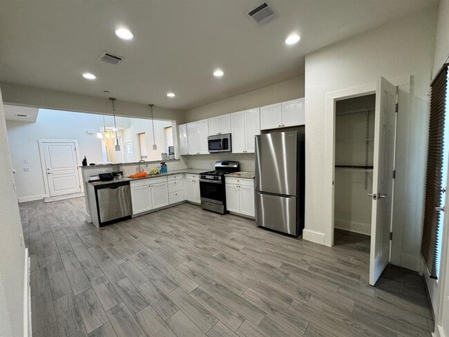 Building Photo - 11415 Culzean Castle Dr