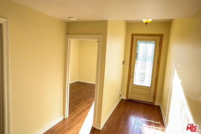 Building Photo - 17097 Palisades Cir