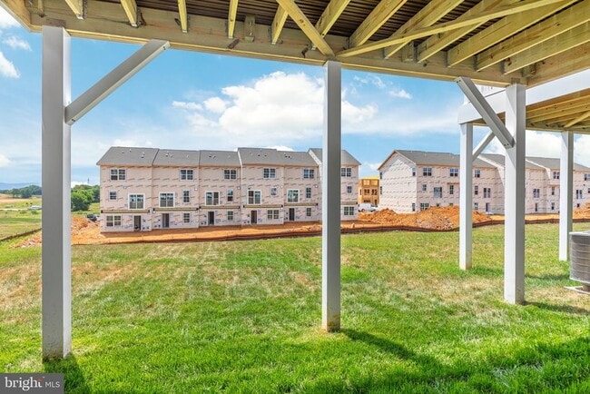 Building Photo - 63 Arsberg Dr