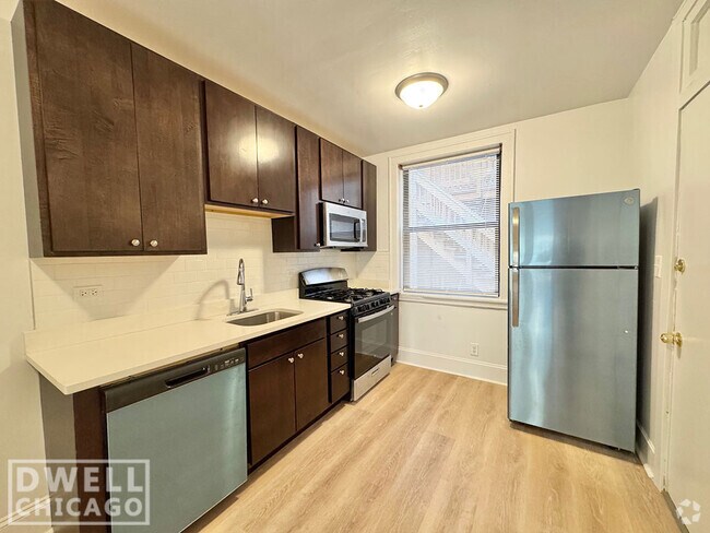 Building Photo - 2331 N Spaulding Ave