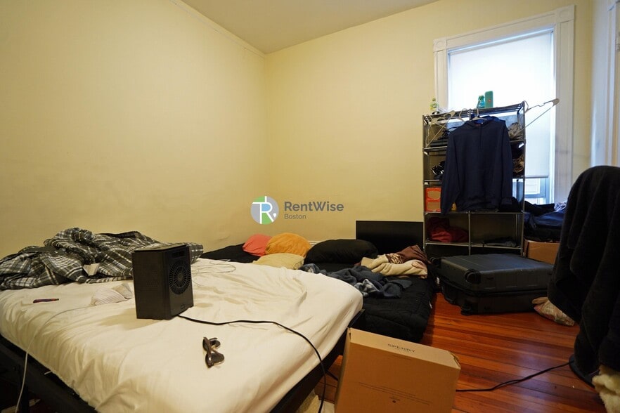 Building Photo - 795 Columbia Rd