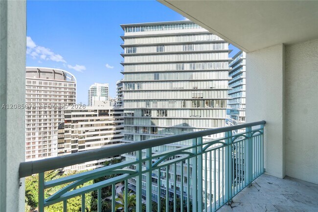 Building Photo - 3350 SW 27th St