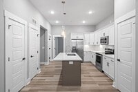 Building Photo - Gorgeous 3 Story 4 Bedroom Pet Friendly Home For Rent!