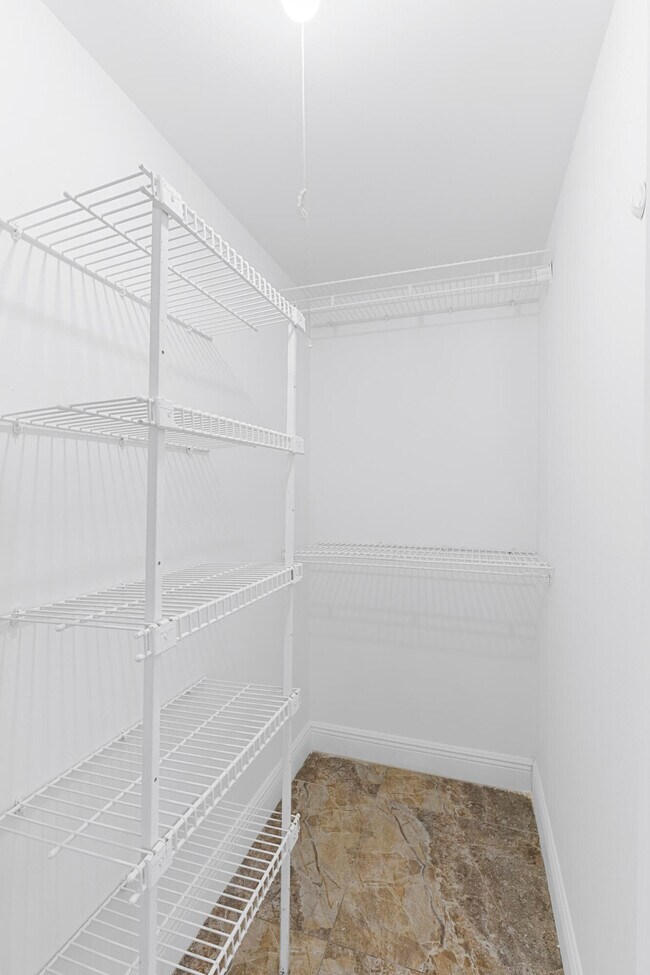 Building Photo - 111 Lake Ave